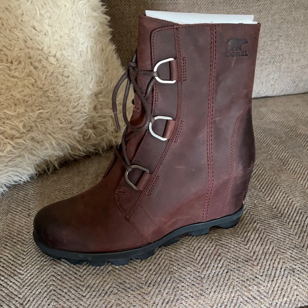 Sorel Wedge boots